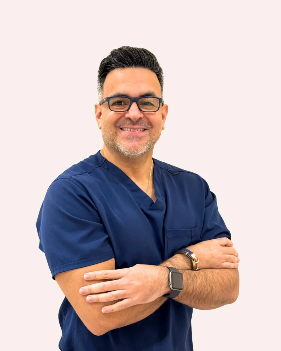 Dr. Francis Silva en Etherna Clinic